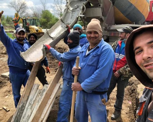 Turnare beton cu pompa in Fundatie gard